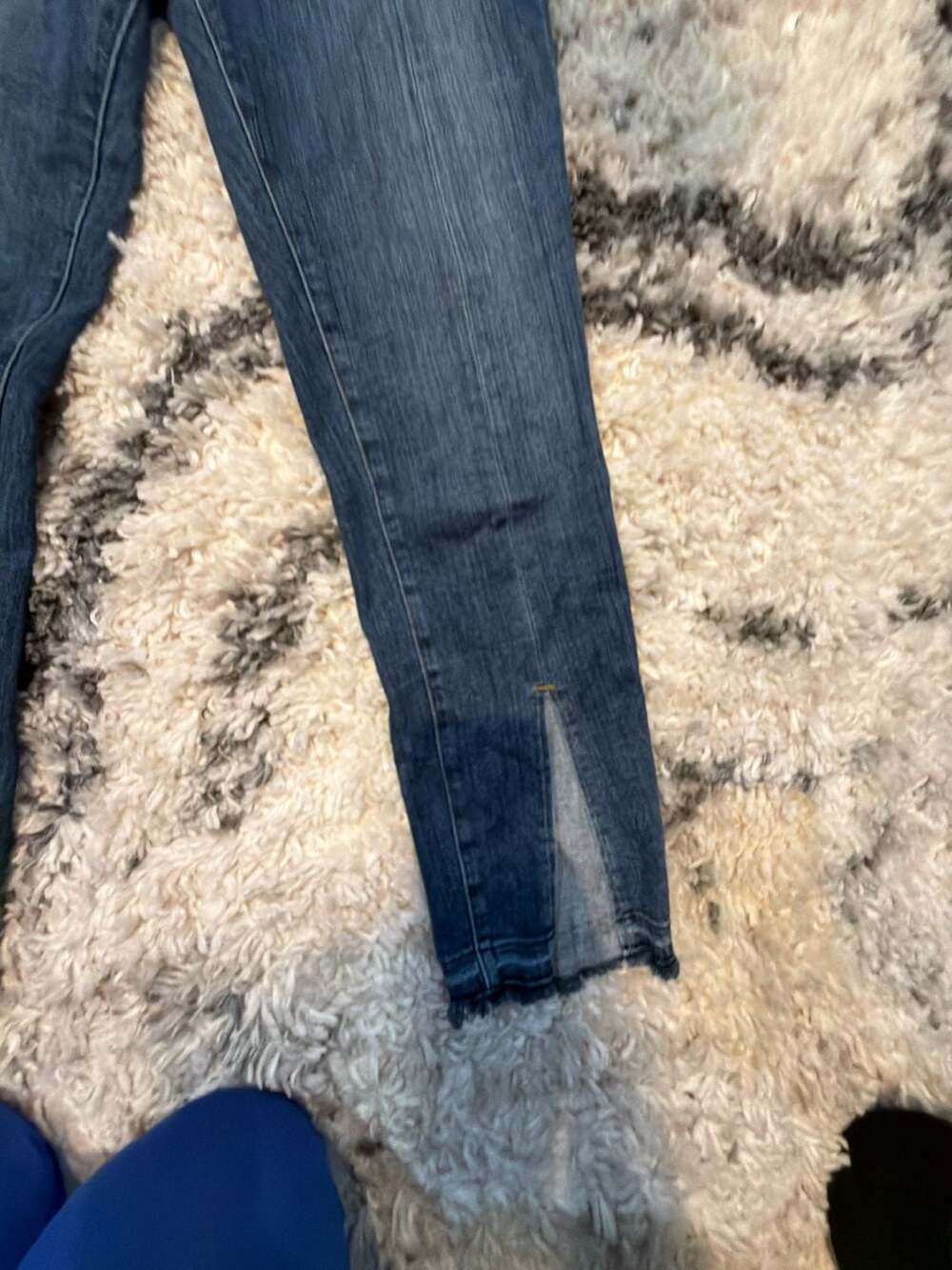 Frame Denim - Picture 2 of 6